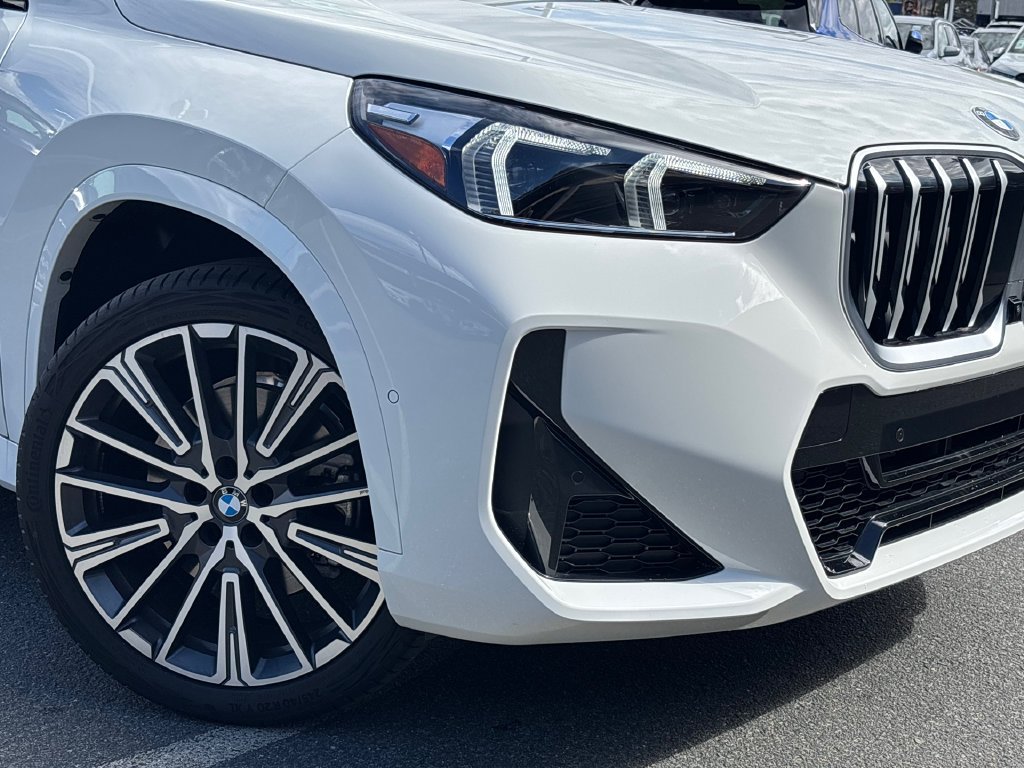 Used 2026 Alpine White BMW xDrive28i image 6