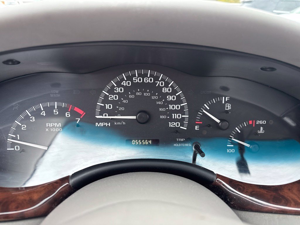 Used 2003 Silver Chevrolet LS image 22