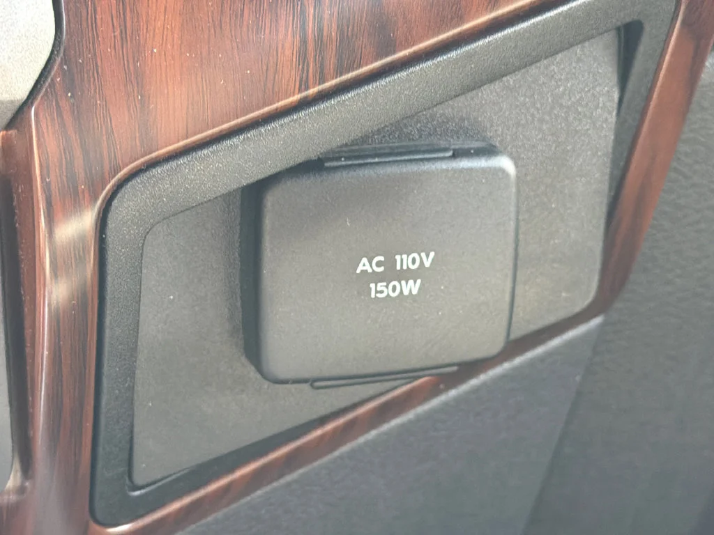 Used 2016 Black Ford Lariat image 29