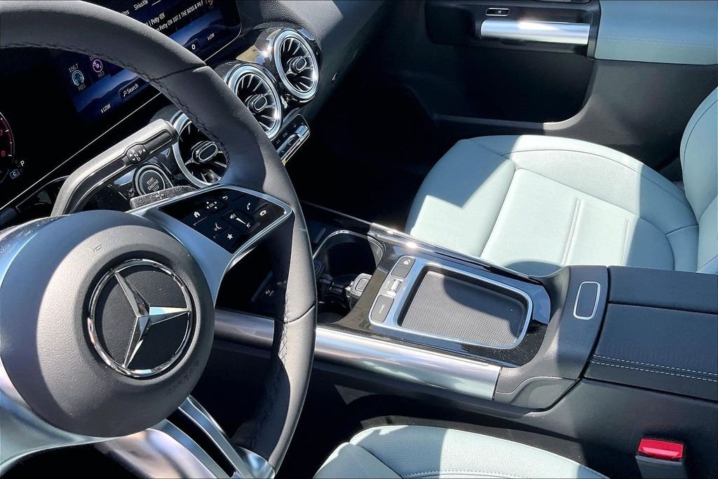 New 2026 Polar White Mercedes-Benz GLA 250 image 8