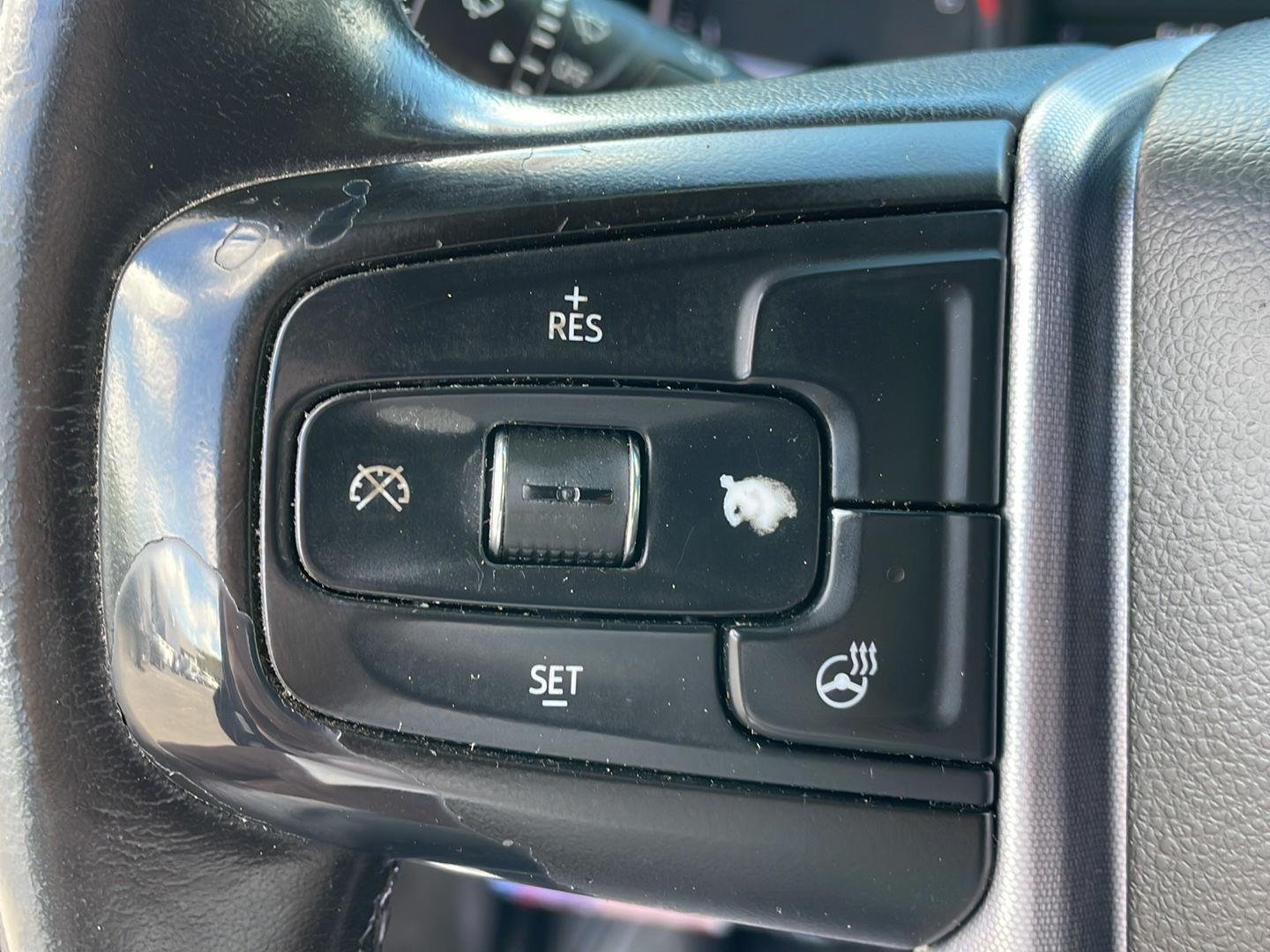 Used 2020 Onyx Black GMC Elevation image 21