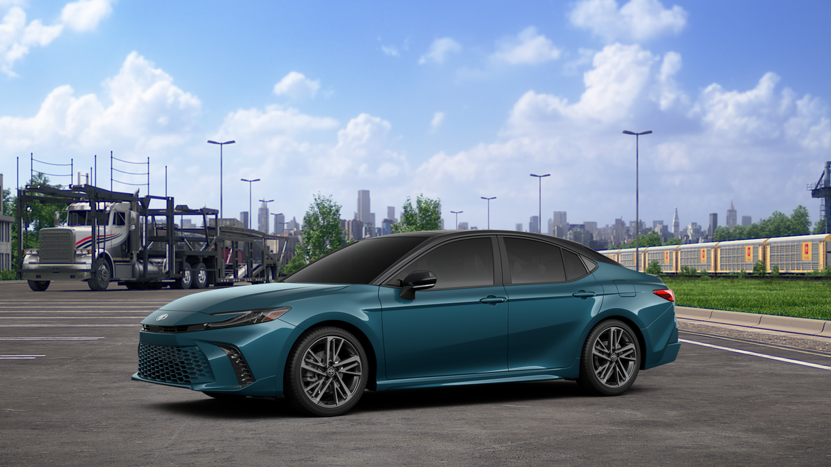 New 2026 Ocean Gem with Midnight Black Metallic roof Toyota XSE image 2