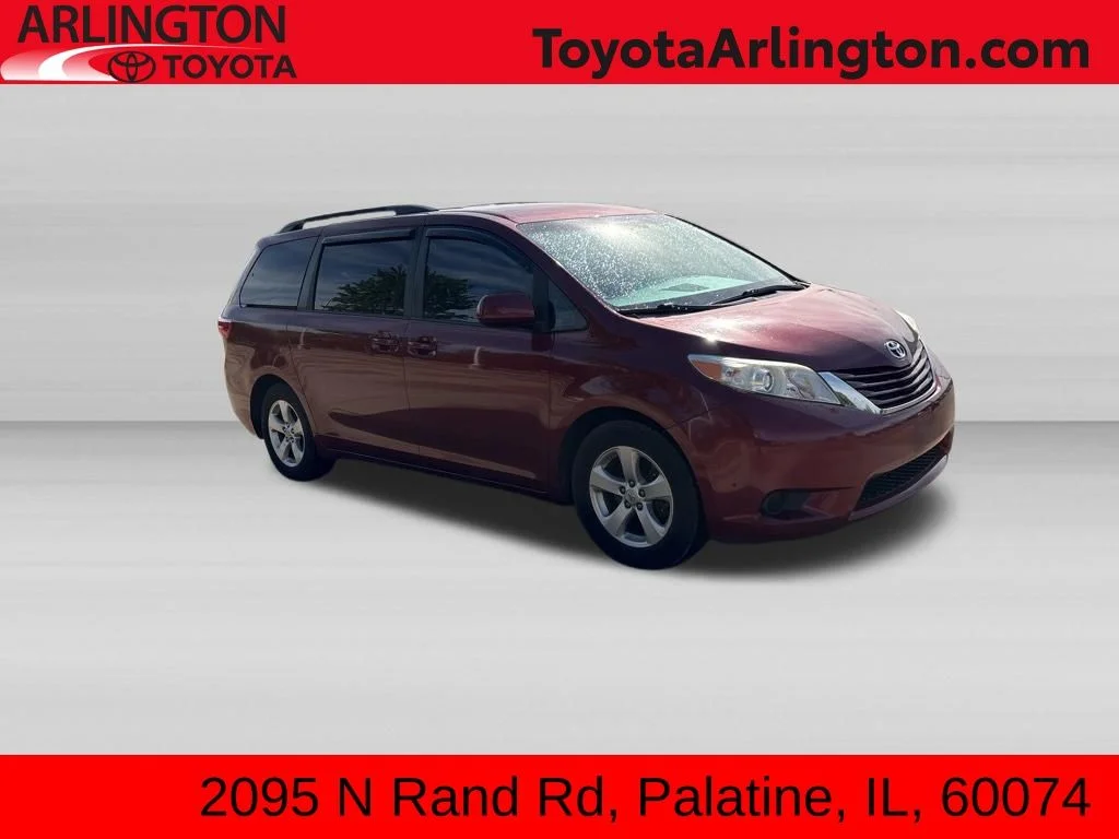 2015 Toyota Sienna LE V6 7-Passenger Mobility's photo