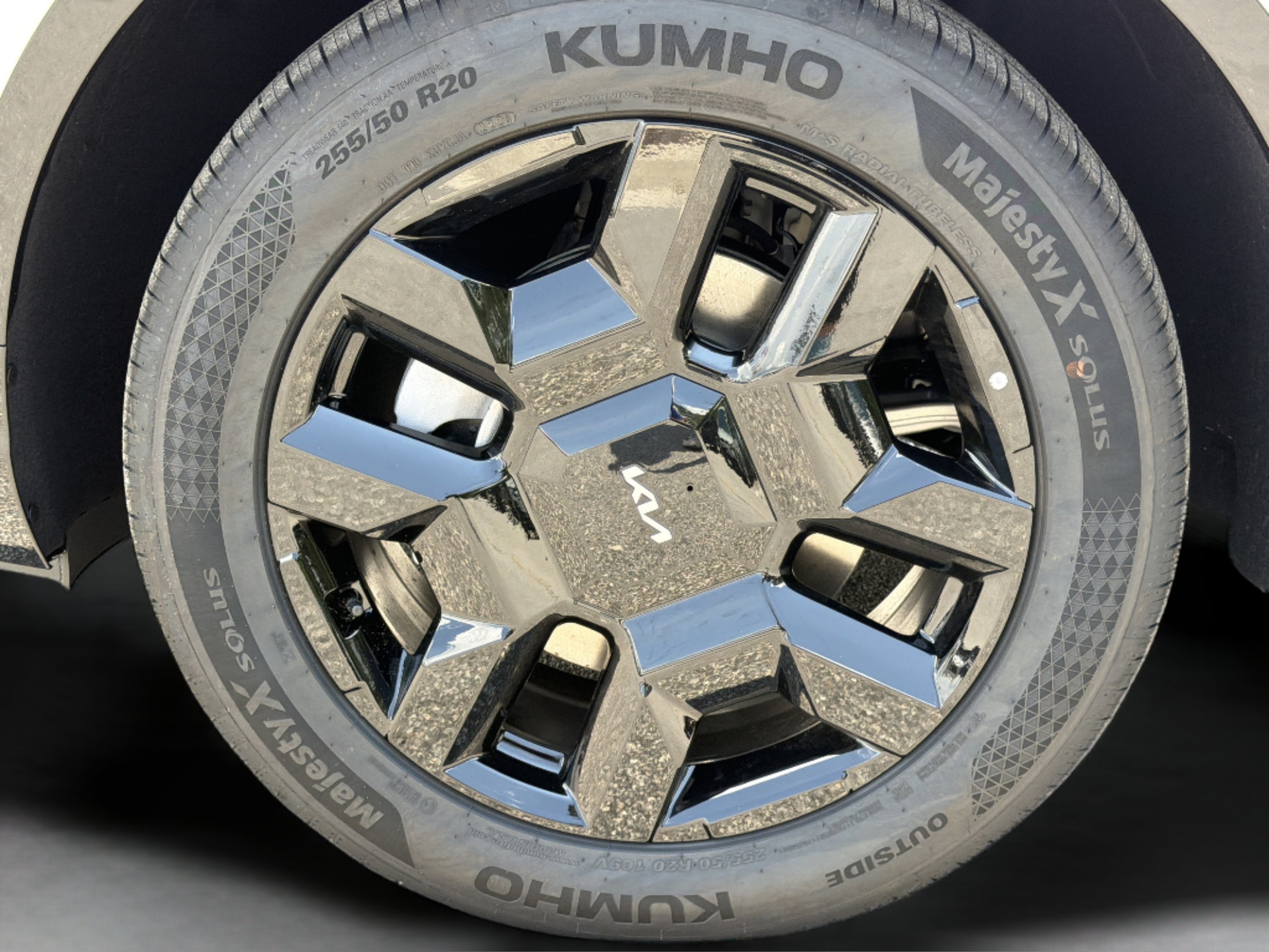 New 2027 Glacial White Pearl Kia SX Prestige image 28