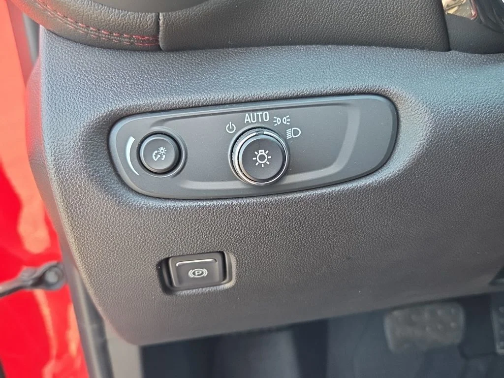 Used 2023 Red Chevrolet RS image 39