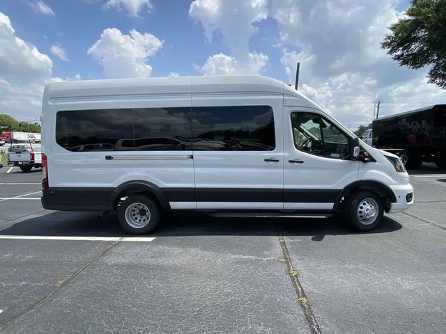 New 2026 White Ford XLT image 2