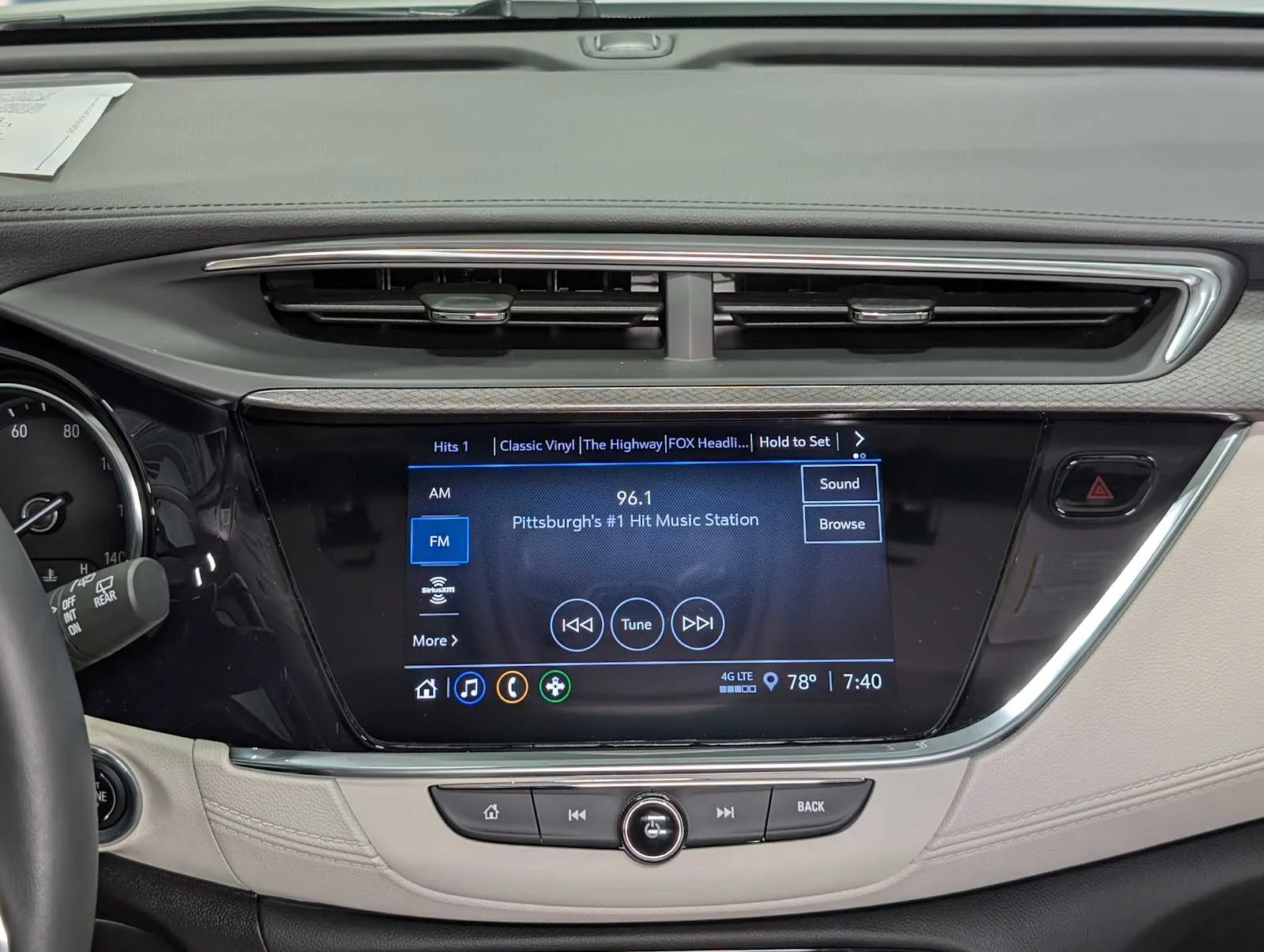 Used 2023 Summit White Buick Preferred image 18