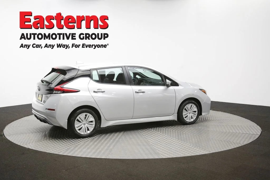 Used 2023 Silver Nissan S image 38