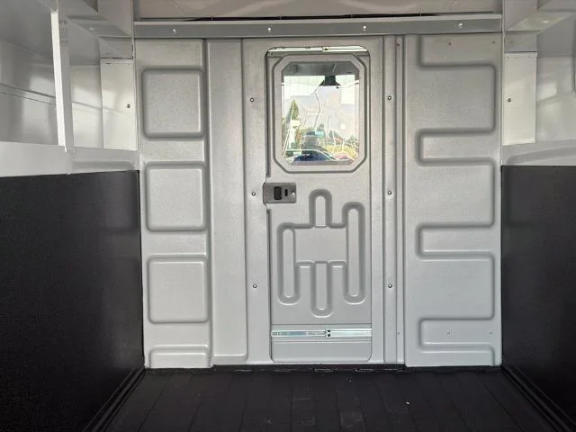 New 2027 Oxford White Ford E-350 SRW image 36
