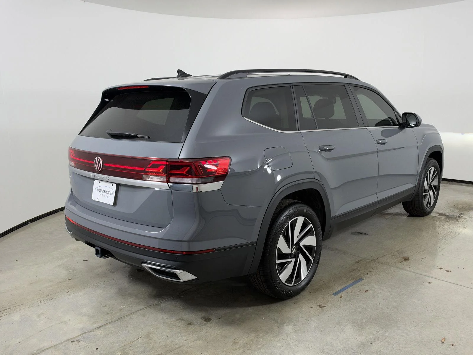 New 2026 Pure Gray Volkswagen 2.0T SE w/Technology image 3