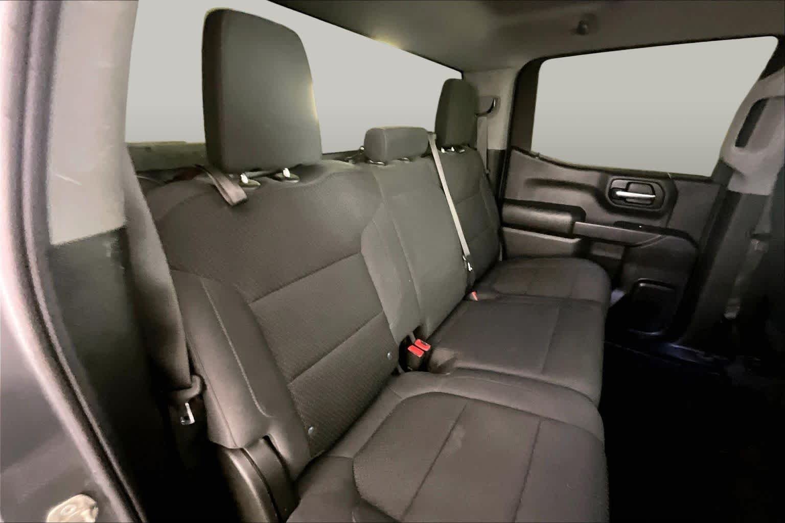 Used 2022 Satin Steel Metallic Chevrolet Custom image 18