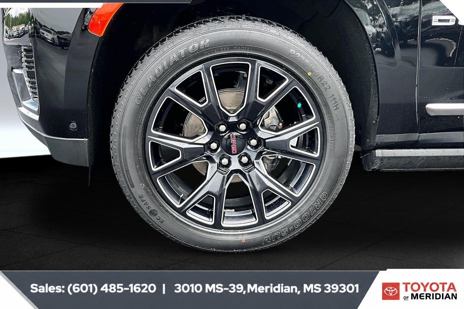 Used 2024 Onyx Black GMC Denali Ultimate image 7