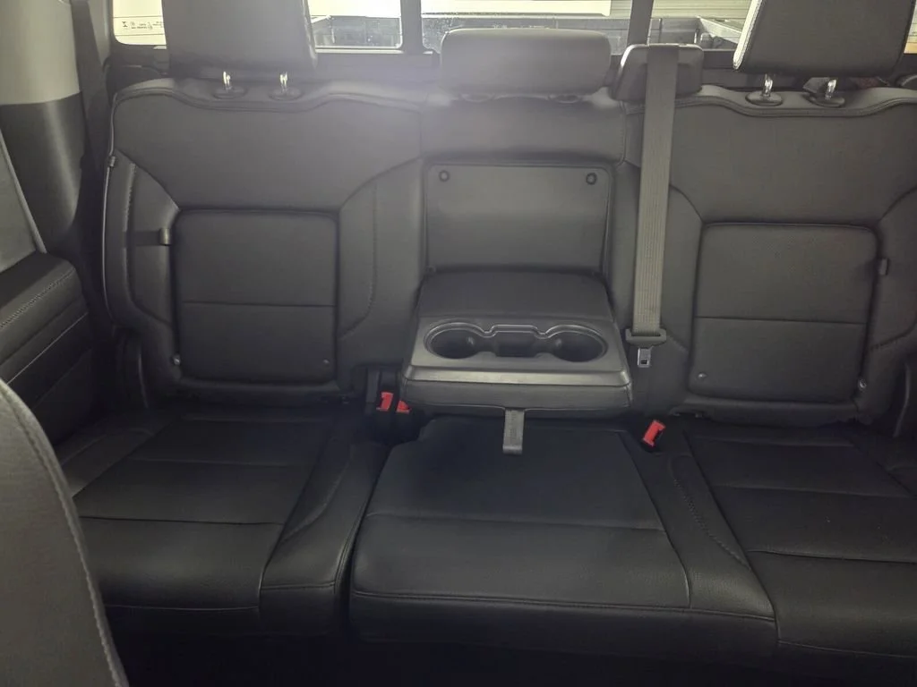 Used 2024 Onyx Black GMC Denali image 23