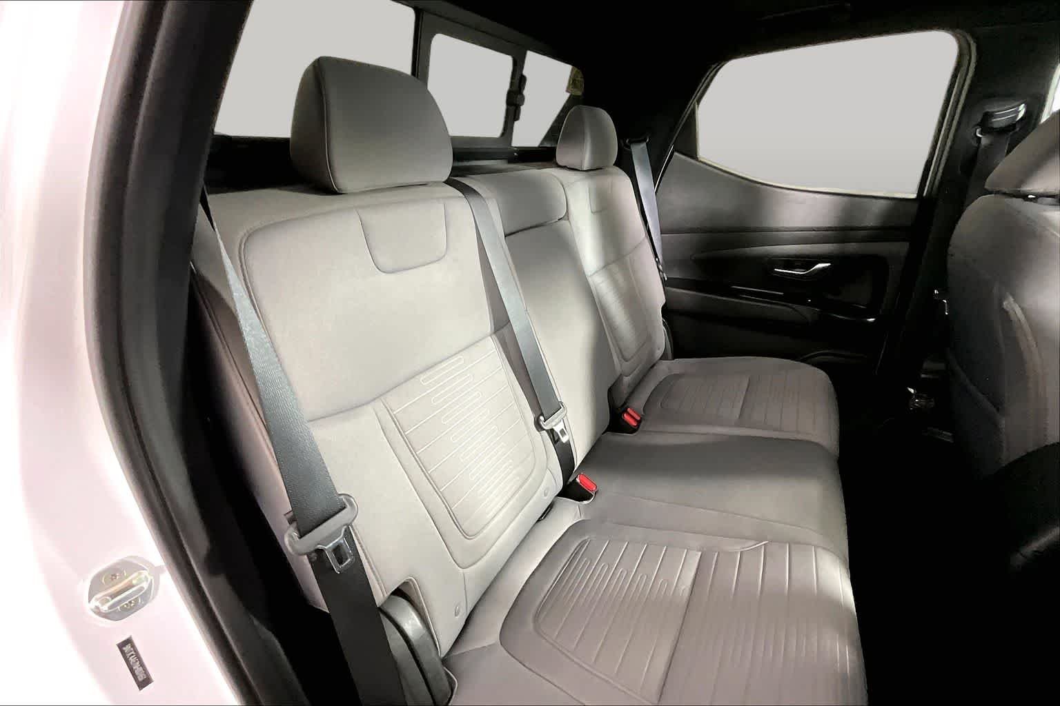 Used 2022 Ice White Hyundai SEL image 16