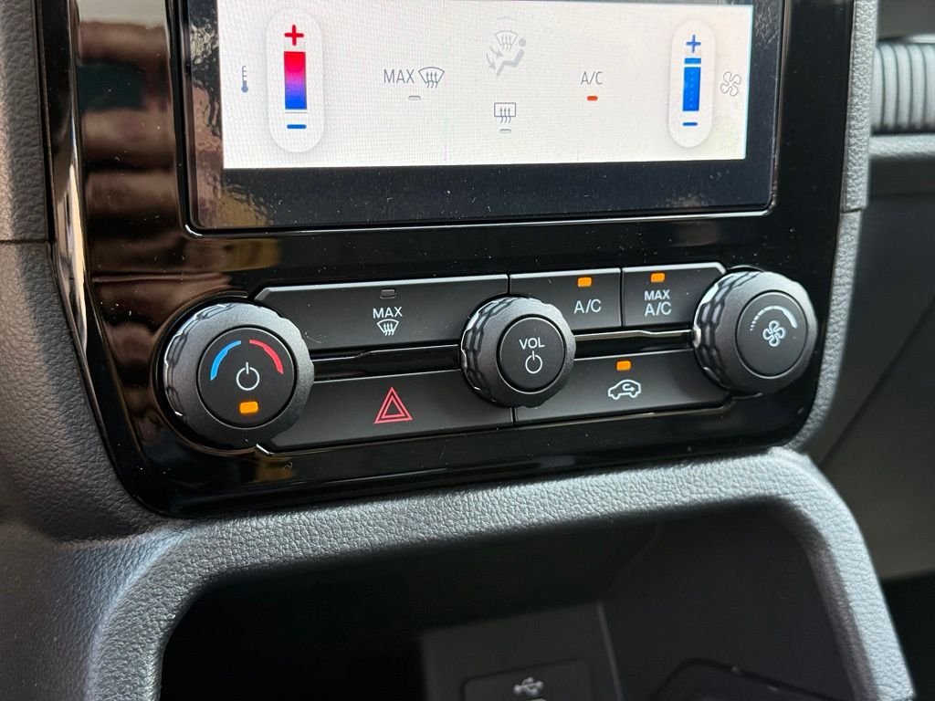 New 2026 Carbonized Gray Metallic Ford XLT image 11