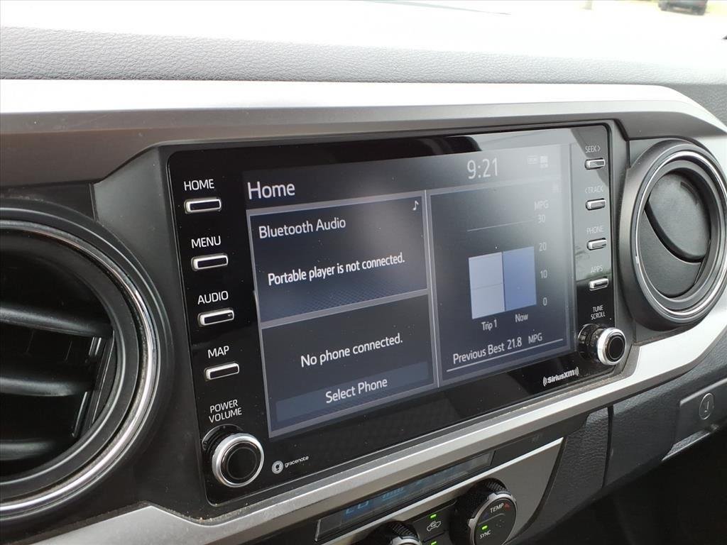 Used 2022 Midnight Black Metallic Toyota SR5 V6 image 21