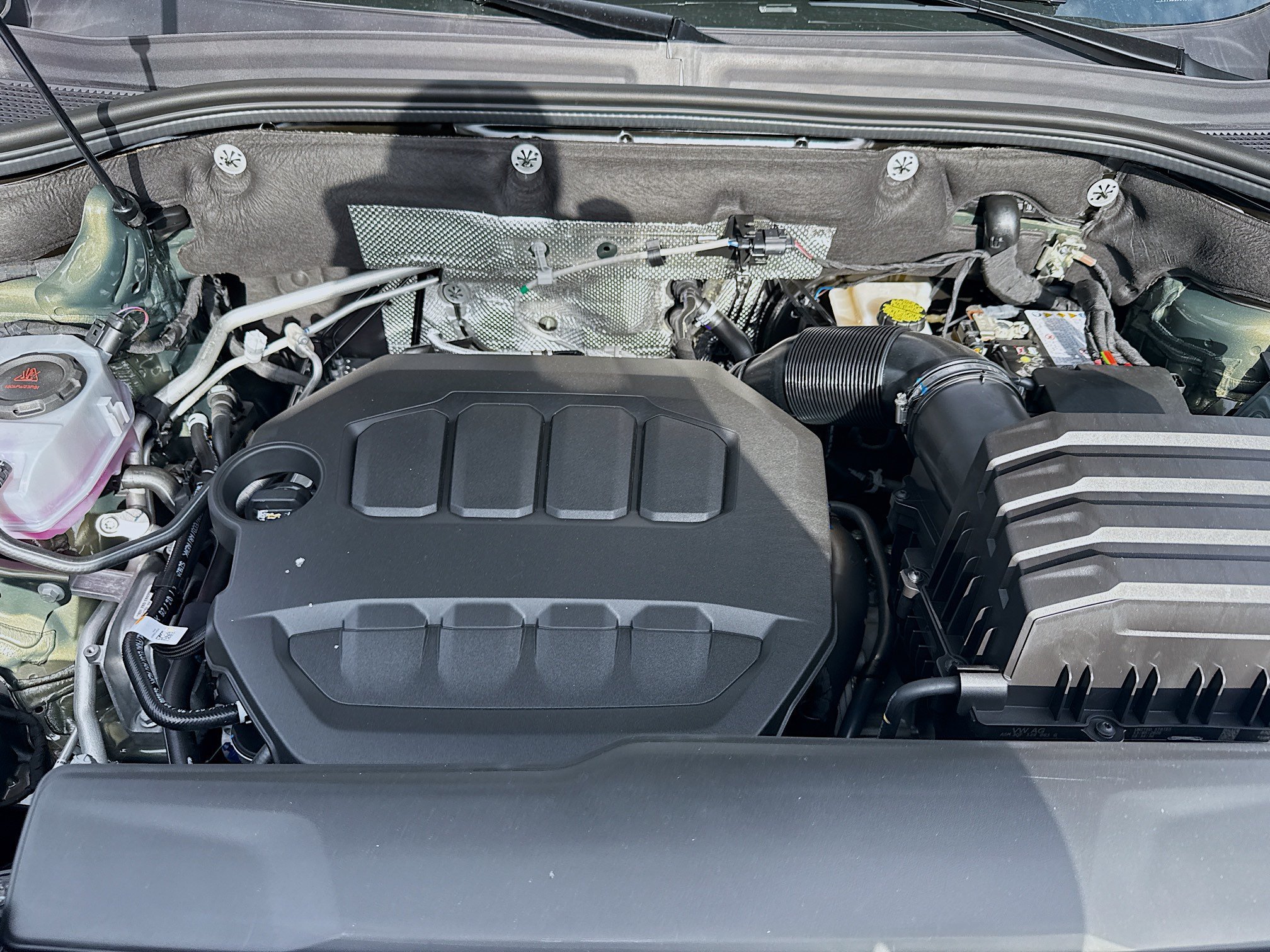New 2026 Green Volkswagen 2.0T SE w/Technology image 25