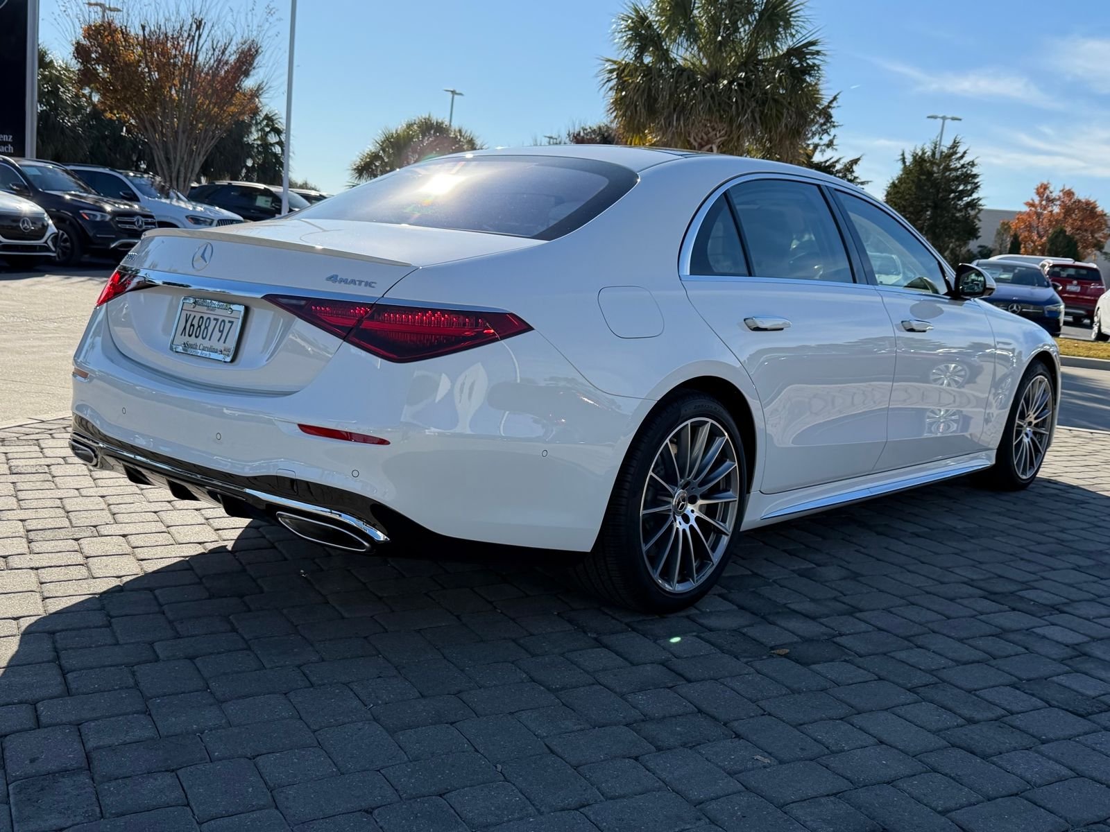 New 2026 MANUFAKTUR Moonlight White Metallic Mercedes-Benz S 580 image 9