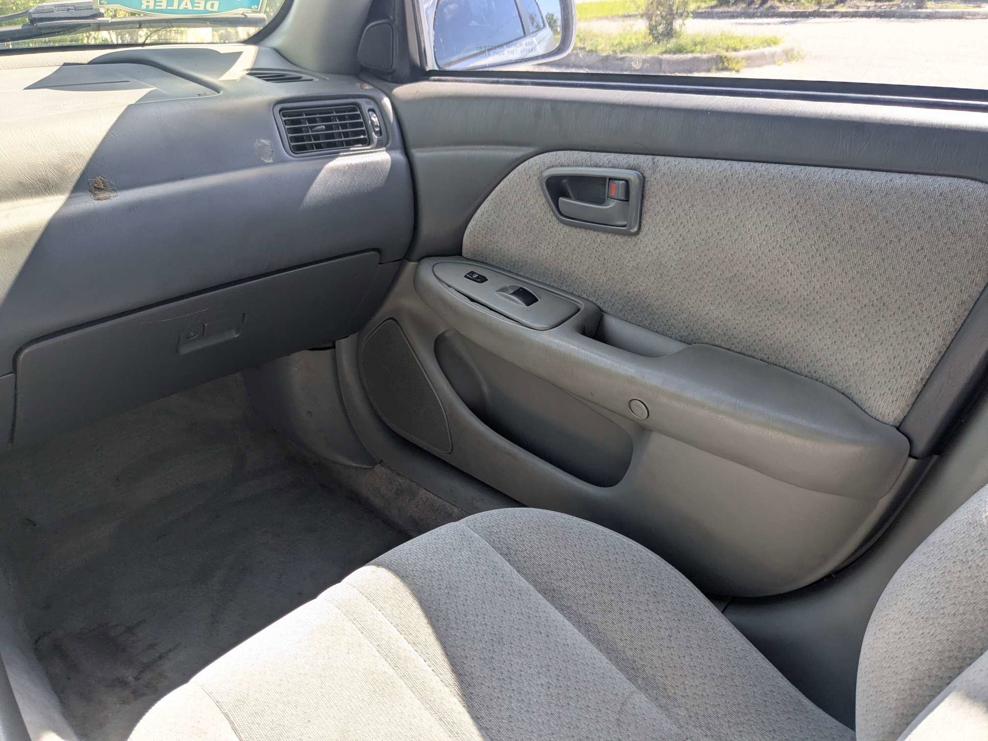 Used 2000  Toyota  image 17
