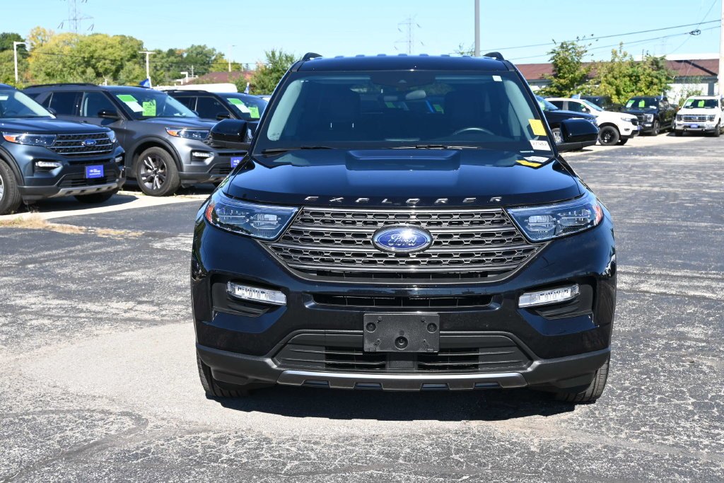 Certified Used 2024 Black Metallic Ford XLT image 6