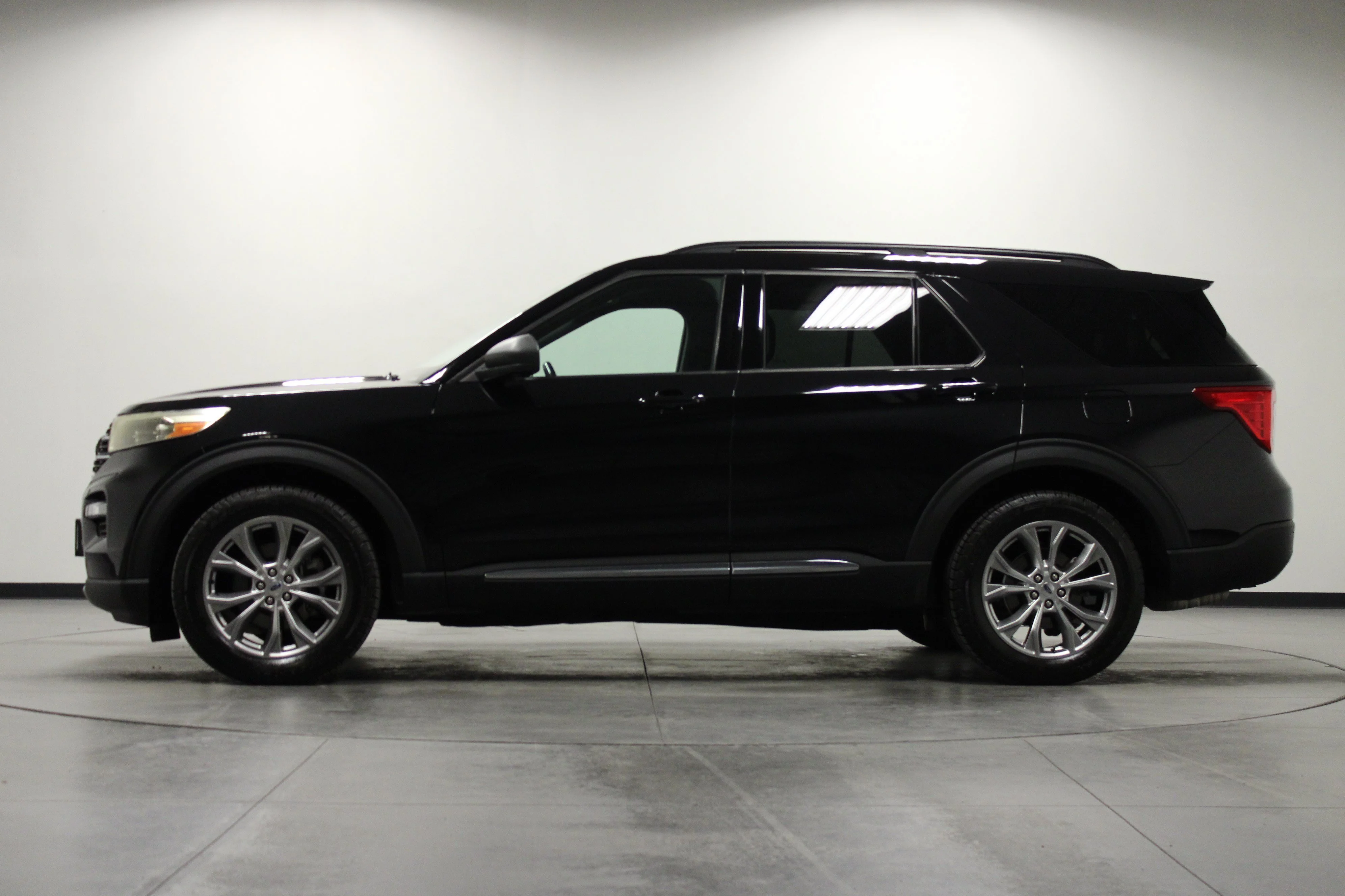 Used 2020 Black Metallic Ford XLT image 7