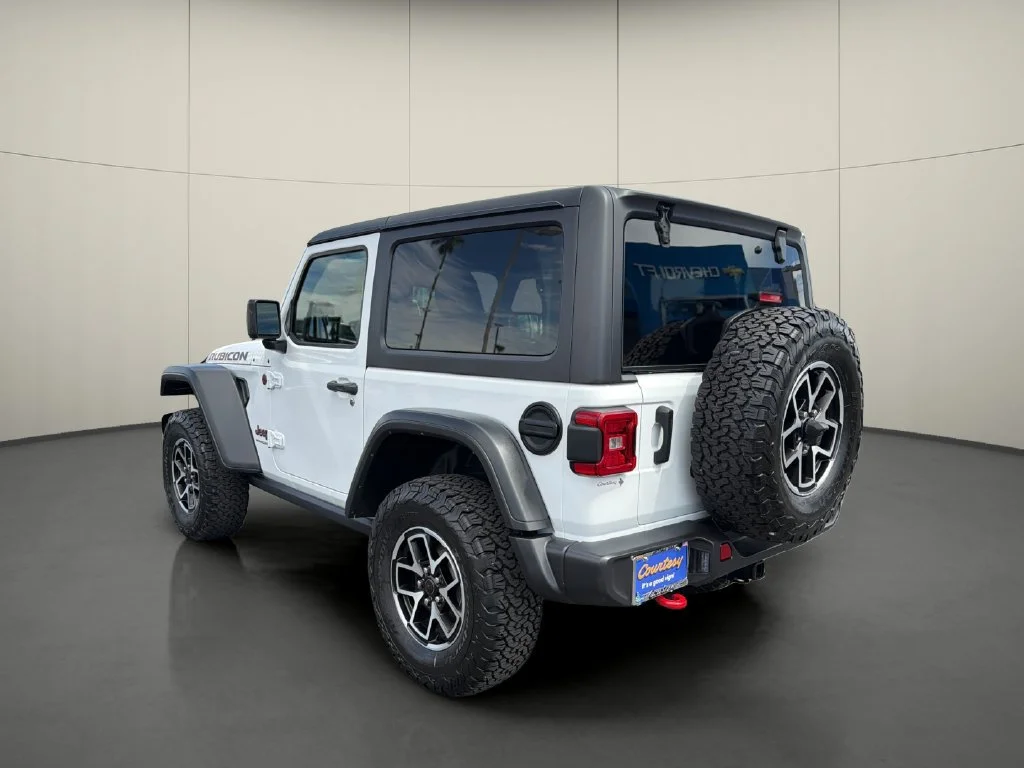 Used 2025 White Jeep 2-Door Rubicon 4x4 image 5