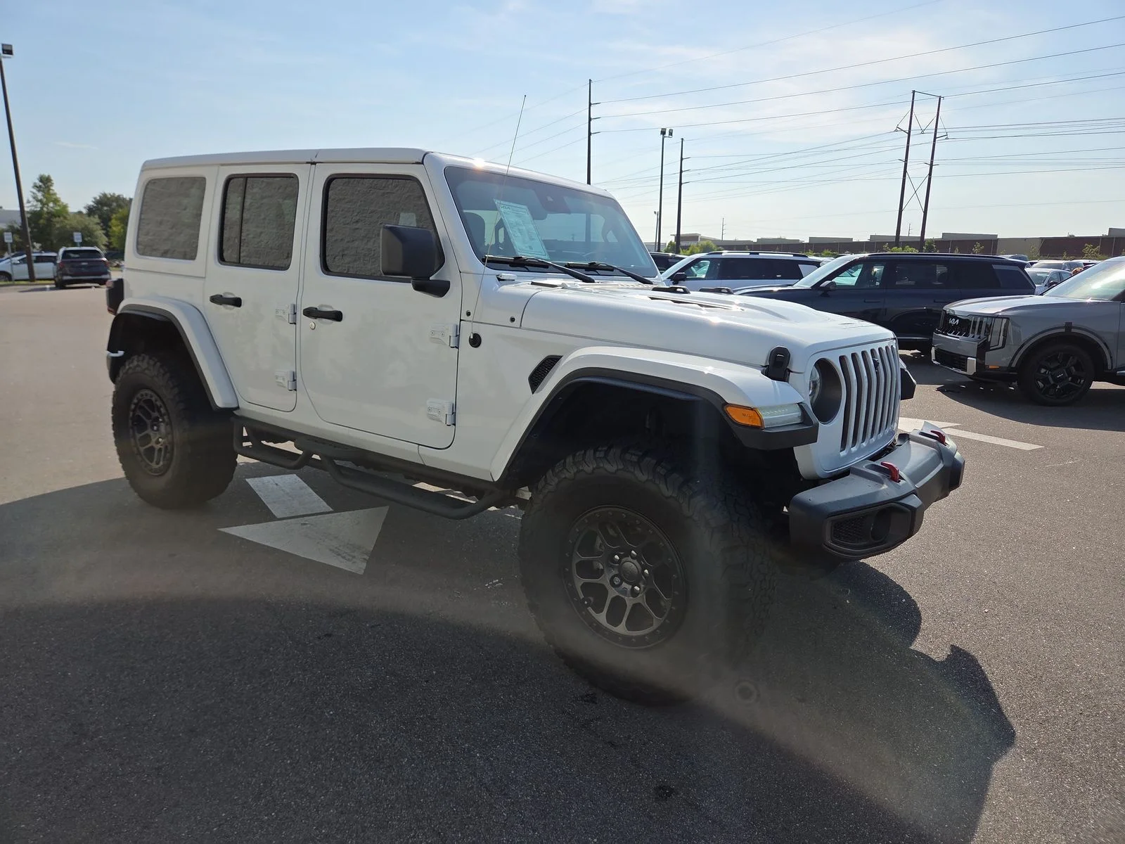 Used 2022 Bright White Clearcoat Jeep Unlimited Rubicon image 8