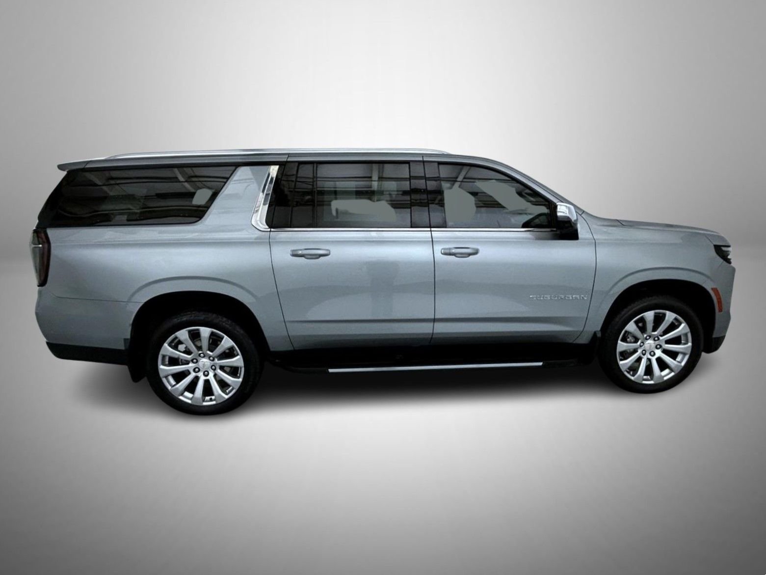 Used 2025 Gray Chevrolet Premier image 4
