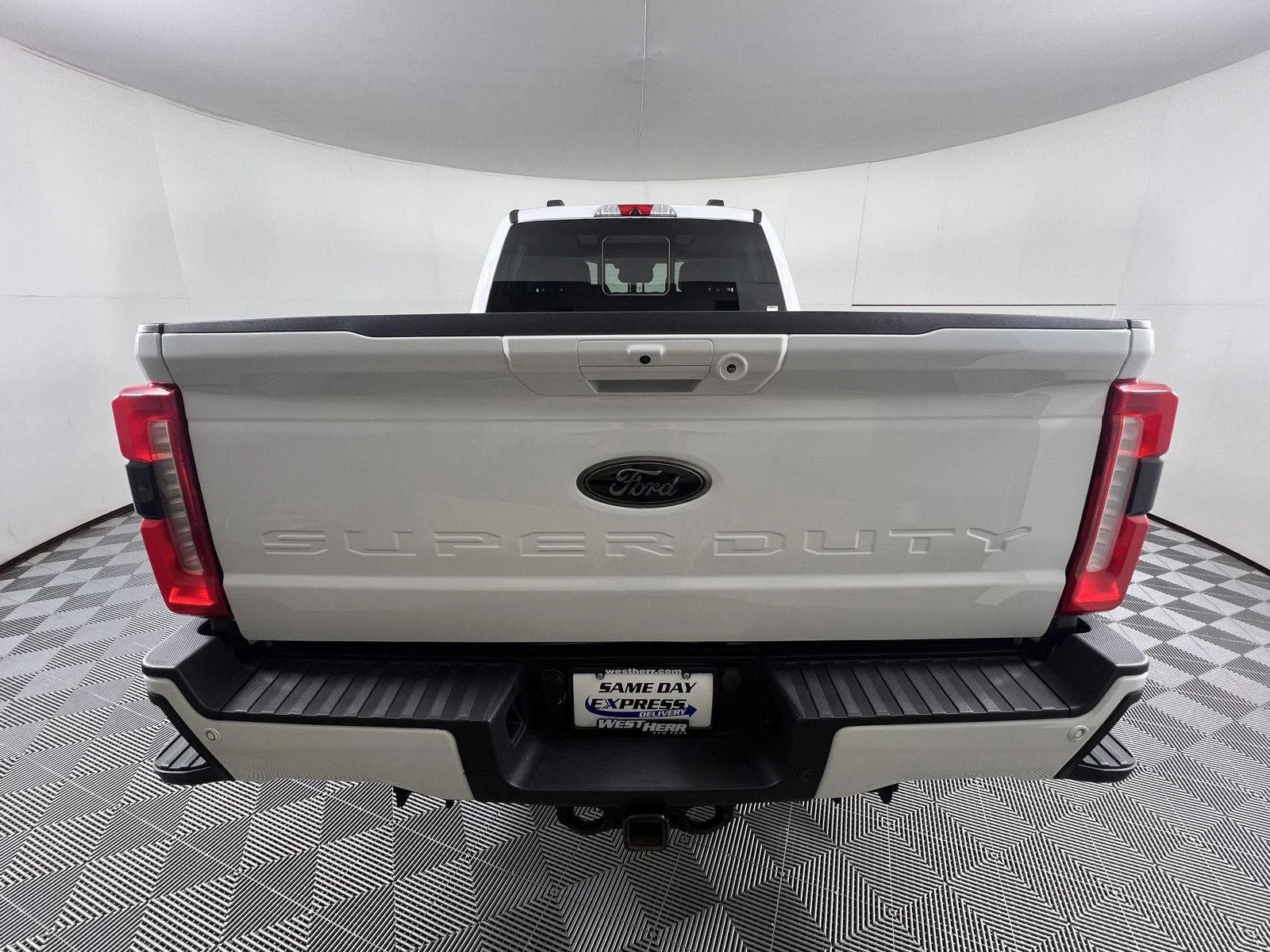Used 2024 Oxford White Ford Lariat image 13
