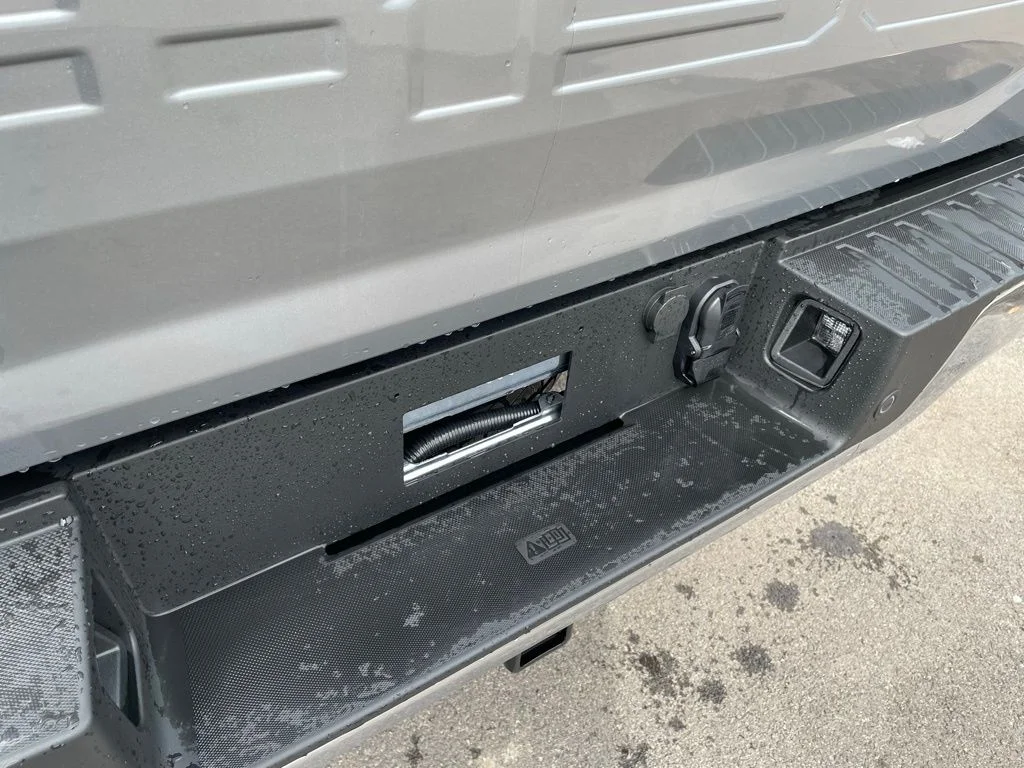 2025 Ford F-150 XLT - Photo 18