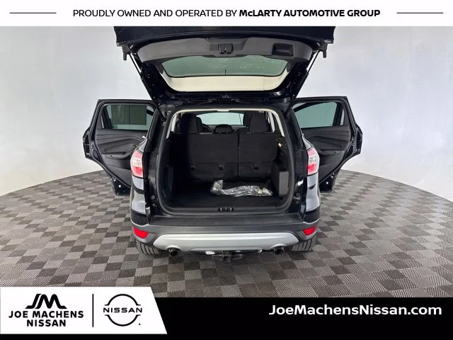 Used 2018 Black Ford SE image 18