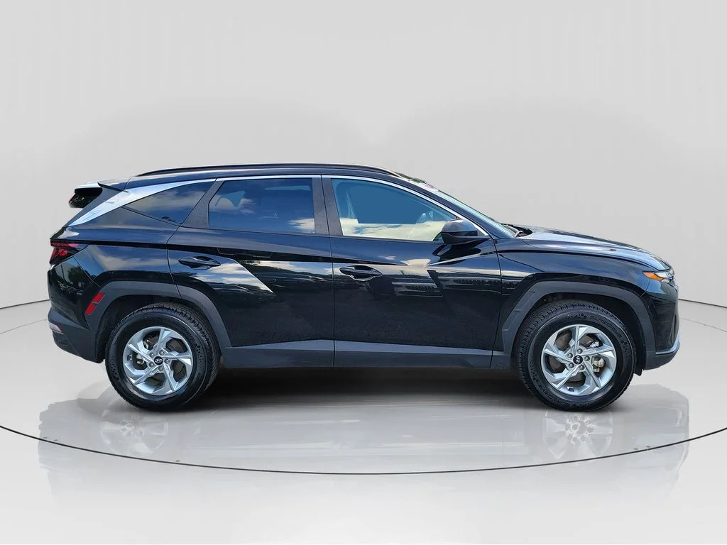 Used 2024 Black Hyundai SEL image 8