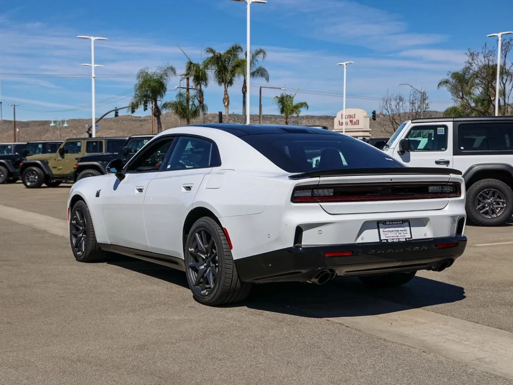 New 2026 White Knuckle Exterior Paint Dodge R/T Scat Pack 4-door AWD image 5