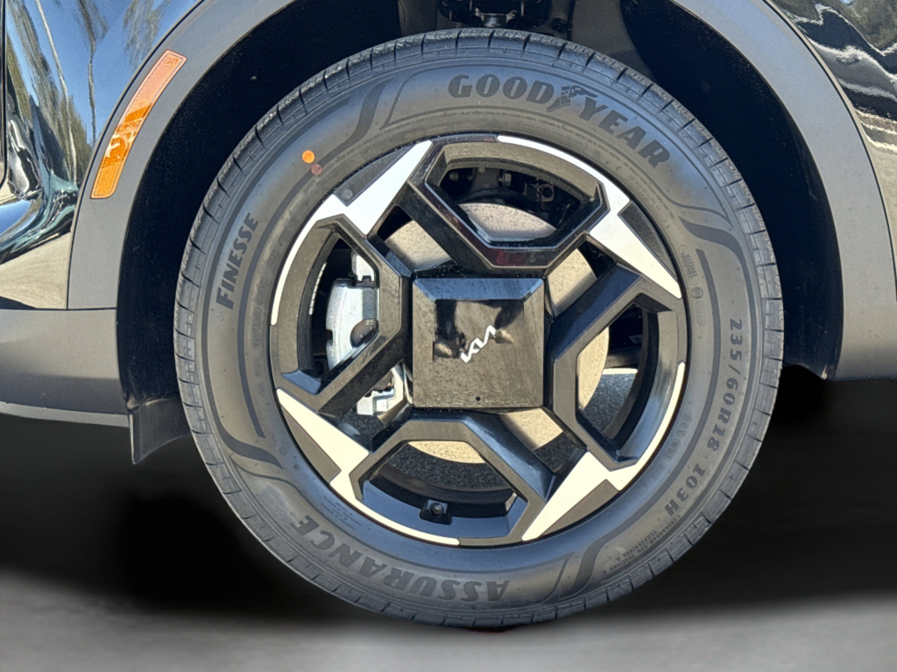 New 2026 Fusion Black Kia EX image 27