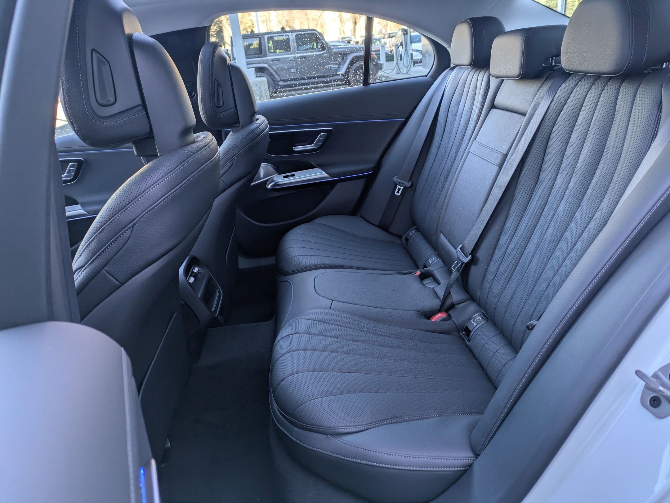 New 2026 Polar White Mercedes-Benz E 450 image 16