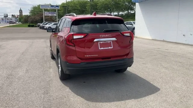 2024 GMC Terrain SLE - Photo 7