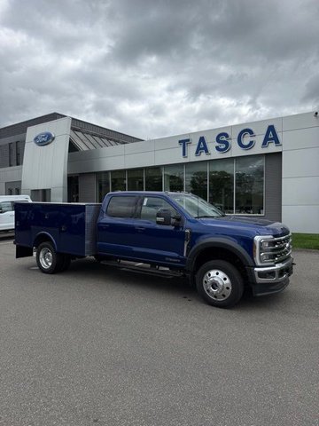 2026 Ford Chassis Cab F-450® LARIAT®