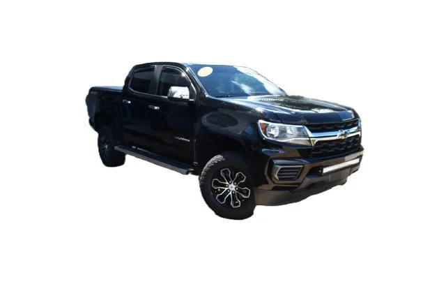 Used 2022 BLACK Chevrolet 4WD LT image 2