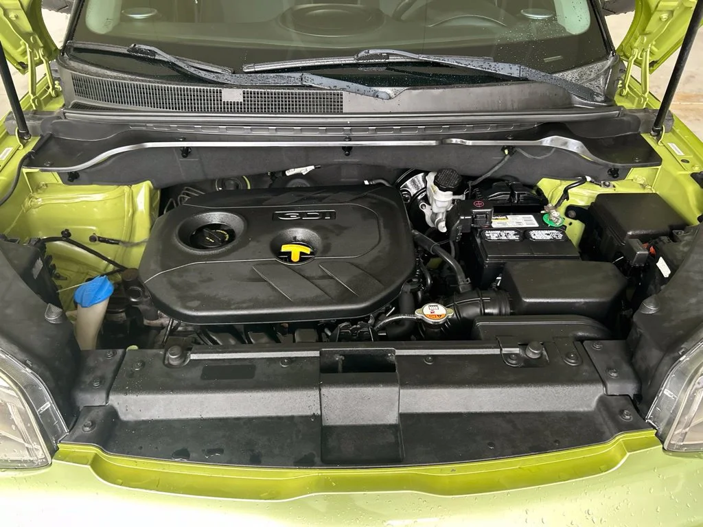 Used 2014 Green Kia Plus image 10