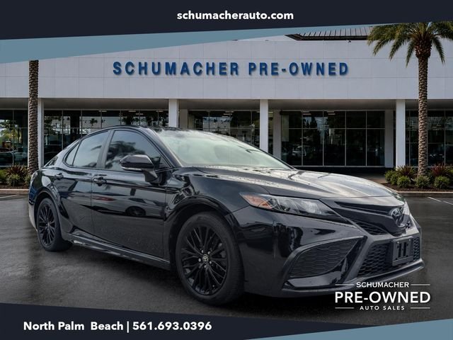 2022 Toyota Camry SE Nightshade