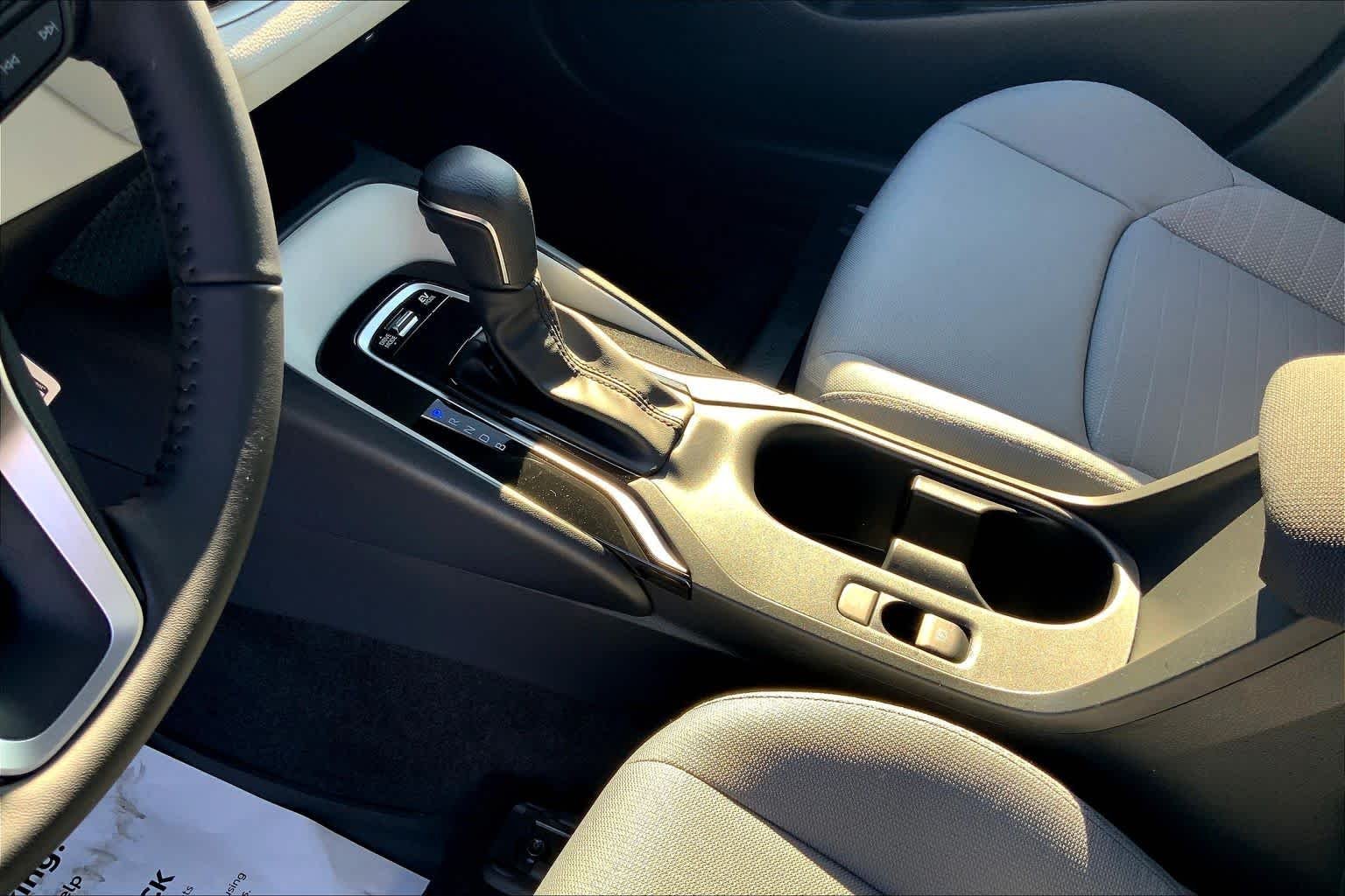 New 2026 Midnight Black Metallic Toyota Hybrid SE image 7