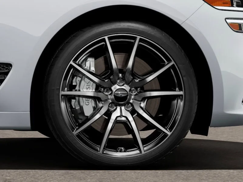2025 GENESIS G70 Standard - Photo 9