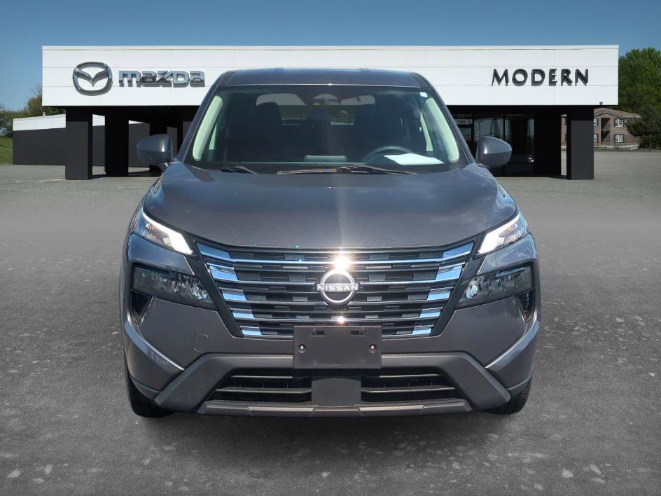Used 2024 Gun Metallic Nissan S image 8