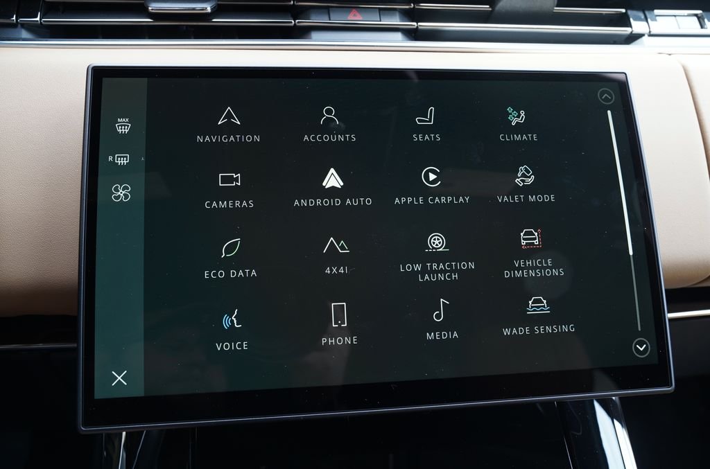 New 2026 Giola Green Land Rover SE image 22