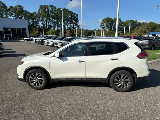Used 2015 White Nissan SL image 9