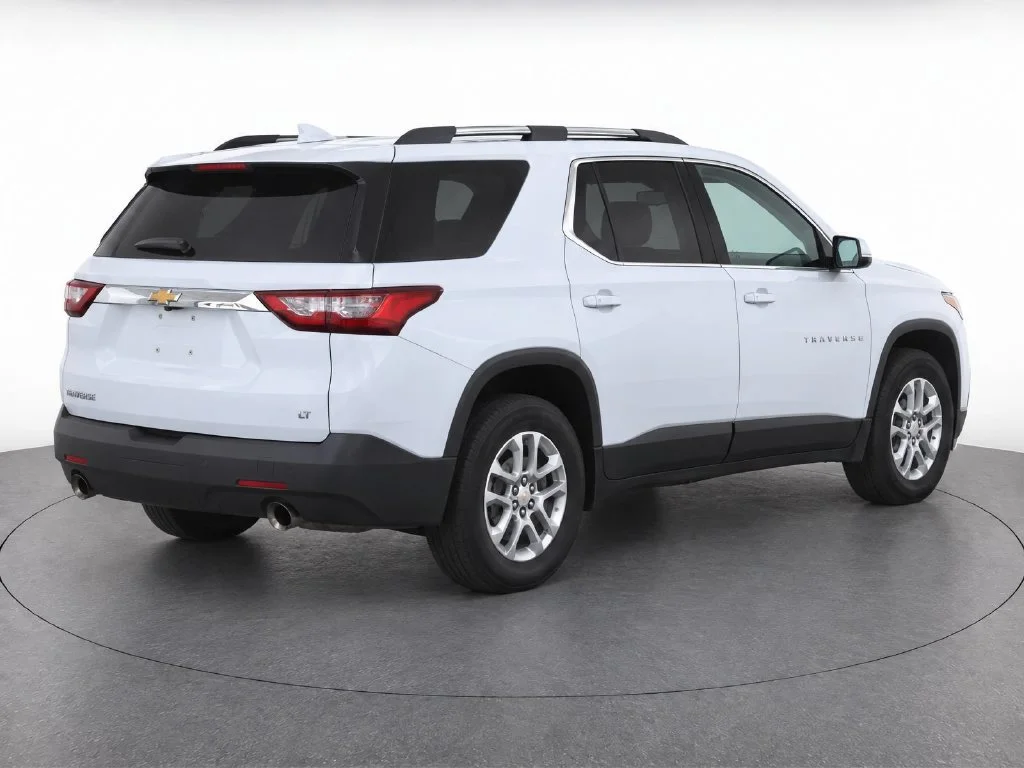 Used 2018 White Chevrolet LT image 3