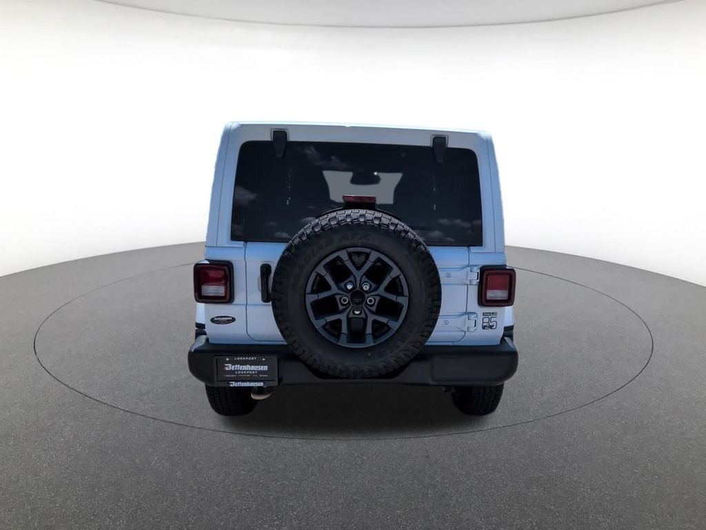 New 2026 Bright White Clear-Coat Exterior Paint Jeep  image 9