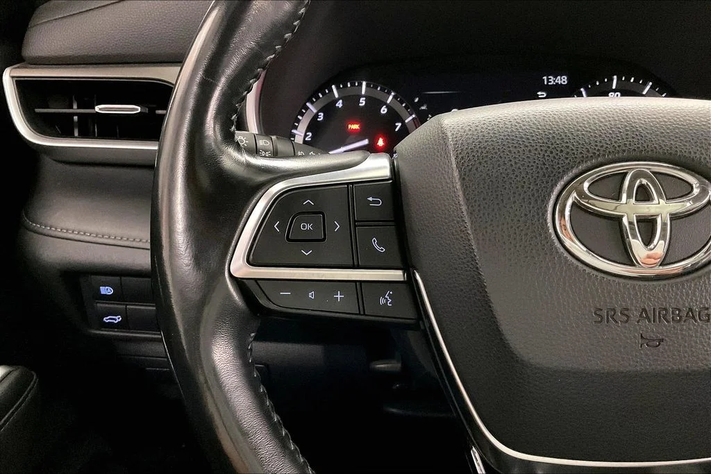 Certified Used 2020 Gray Toyota XLE image 23