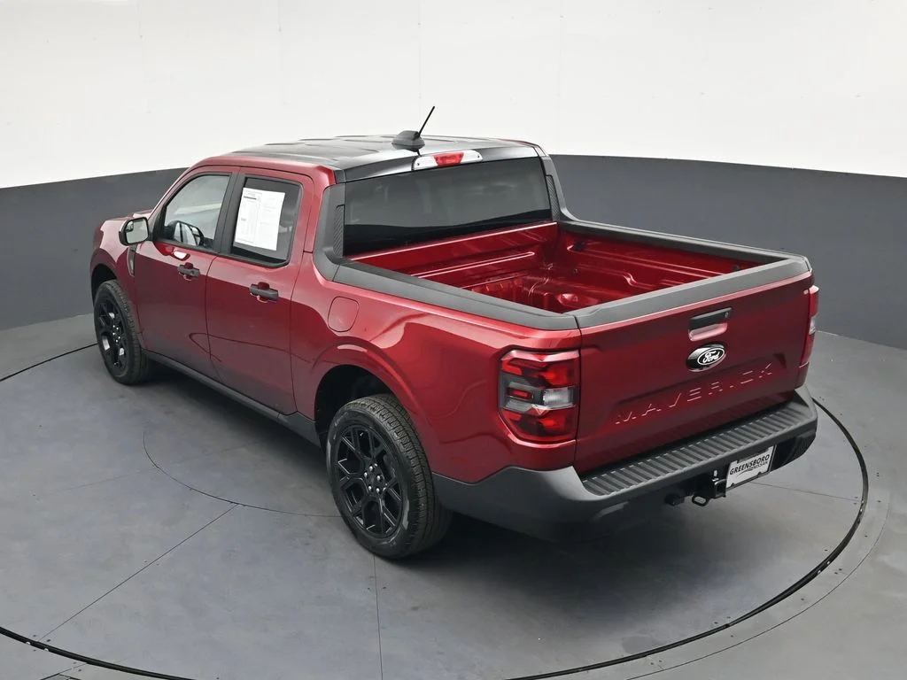 Used 2025 Red Ford XLT image 38