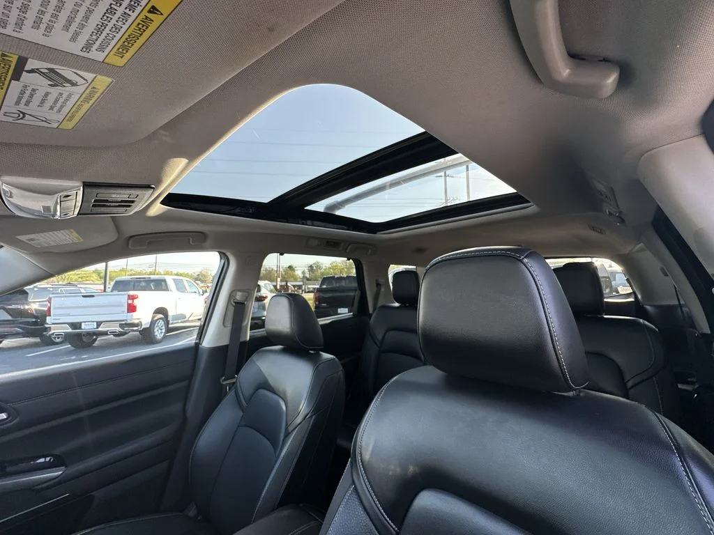 Used 2023 Black Nissan SL image 22